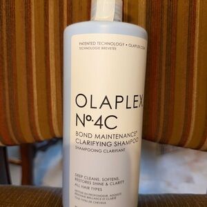 OLAPLEX No.4C Bond Maintenance Shampoo - White
